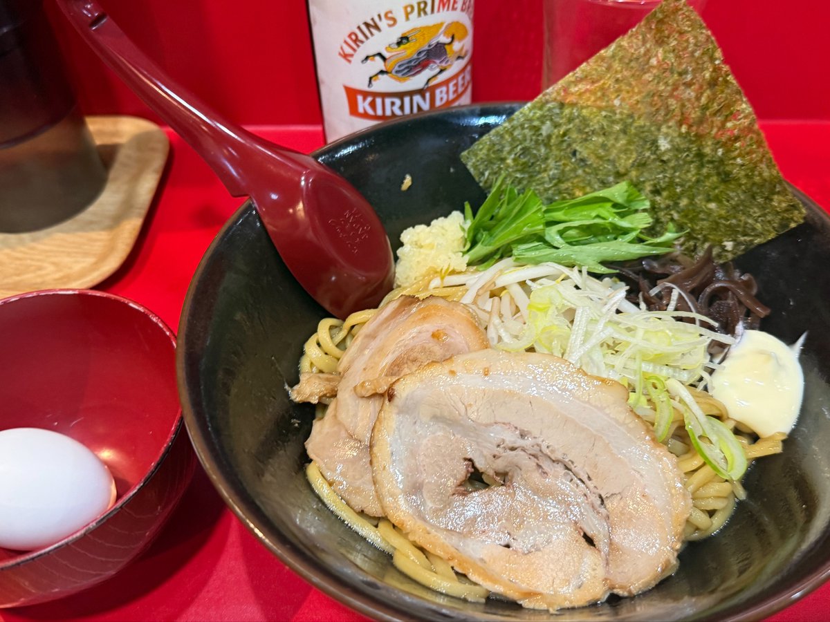 III_IX_I's tweet photo. この時間のラーメンやめたい https://t.co/AcQCne7RS6