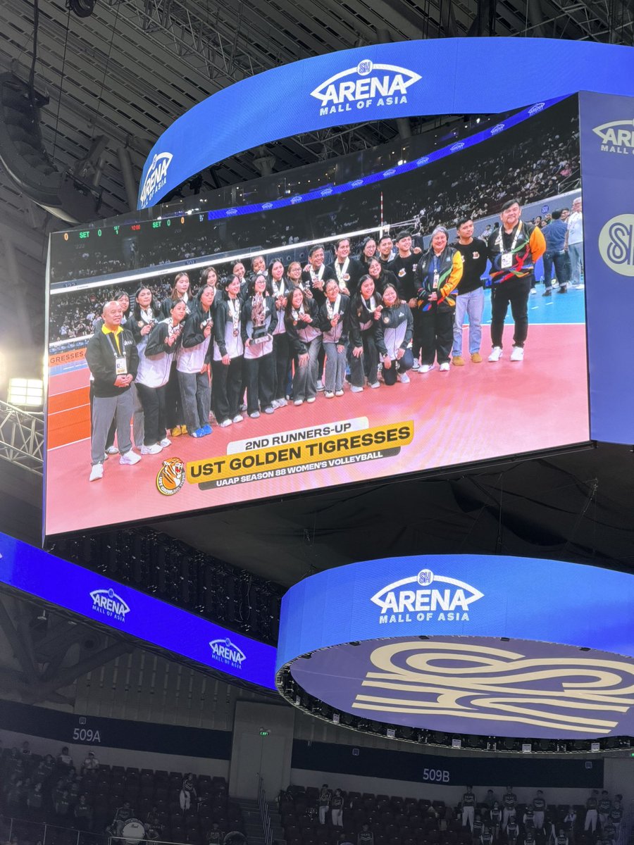 asvelasquezz's tweet photo. Go uste 🐯💛🥉 https://t.co/8r3ZzWxZBn