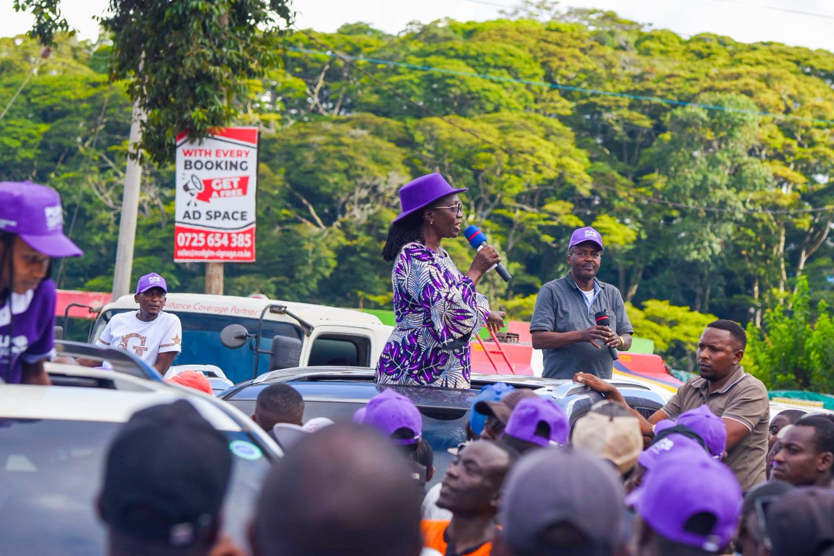 PLPartyKenya's tweet photo. Kathwana - Tharaka Nithi County, thank you for the warm reception๐. The Purple Train carries one clear message:
Leadership must serve the people.
#TuunganeTujikomboe #PurpleTrain #MarthaKarua2027 https://t.co/jojEbAn75v