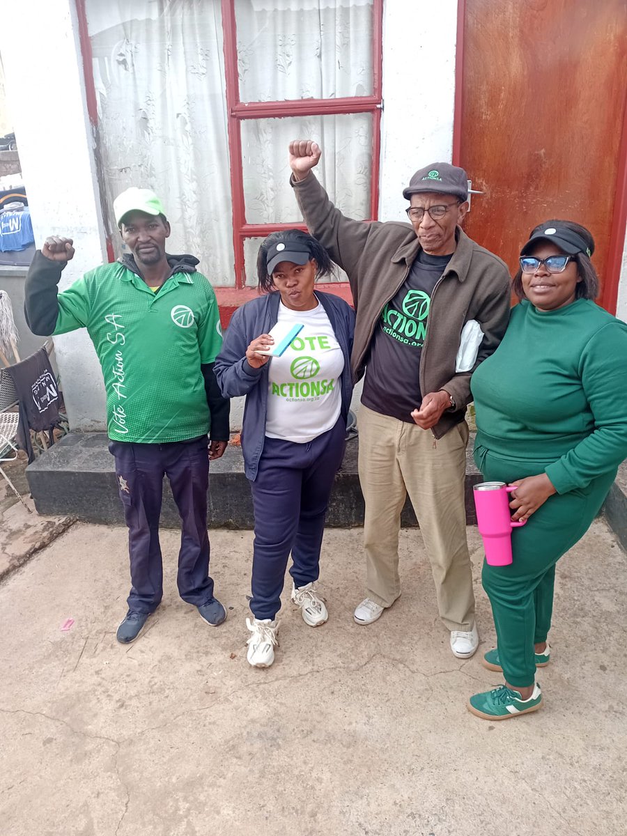 MCActionSA's tweet photo. Ward 27 Branch Chairperson Eggie Mandla led today’s successful membership campaign and pamphlet distribution drive, engaging with residents and strengthening support on the ground. Action and service delivery remain at the heart of Ward 27. 💚
#ActionSA #Ward27 #MembershipDrive # https://t.co/EOL2bQSxXb