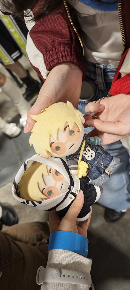 tac0tak027's tweet photo. Had a great time boothing at Doujima D1!! Thank you for those who dropped by 🥺❤️‍🔥
See you on D2!

Cre to: @trigun_why 's baby Vash and my baby Vash 😍 https://t.co/n6aDPCAOQd