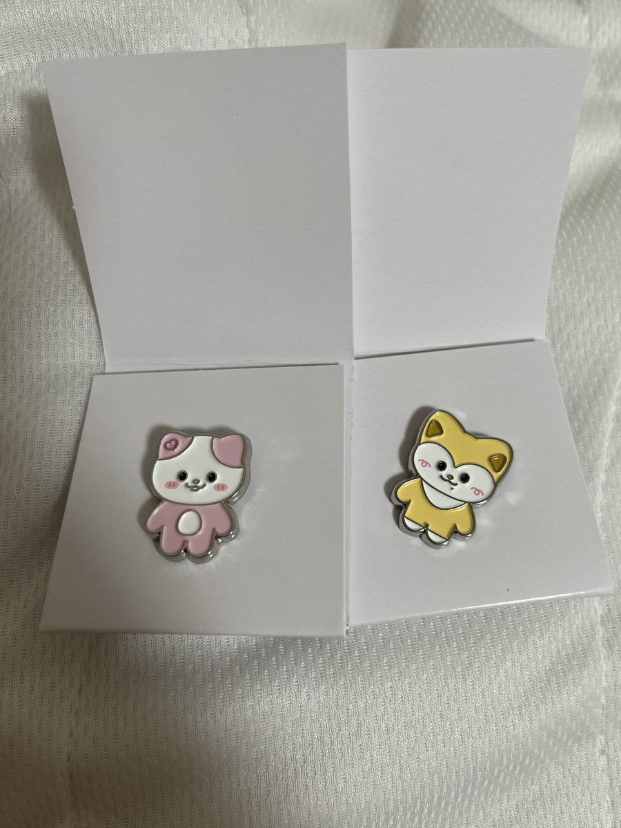 ITZY交換 譲 チェリョン ユナ 求 リア<リュジン全身 リア、リュジン