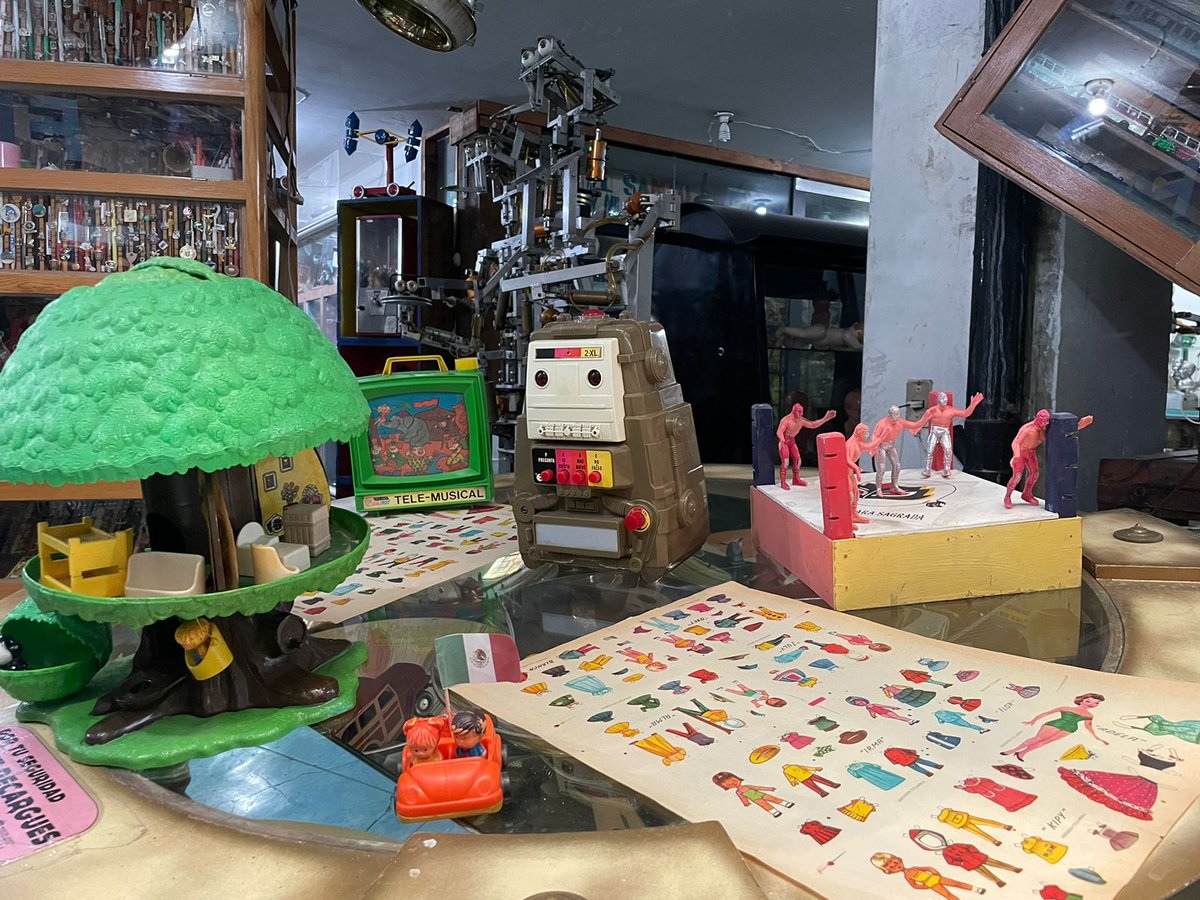 mujamoficial's tweet photo. No tienes plan para este fin de semana y no sabes qué regalarle a mamá. El MUJAM te invita:
Este 9 y 10 de mayo, regálale a mamá un viaje al pasado lleno de recuerdos, sonrisas y momentos inolvidables. 💖🧸
#BuenosDías #BuenosD��asATodos https://t.co/0Z3Q1l3GFh