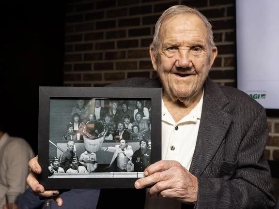 WHLGiants's tweet photo. The Giants are sad to hear of the passing of a local legend last night, Ernie "Punch" McLean.

Punch led the New Westminster Bruins to 4 consecutive Memorial Cup finals &amp; mentored over 100 players into the NHL. 

We send our condolences to his family.

RIP Punch ❤️ https://t.co/9TR8bnQbDw