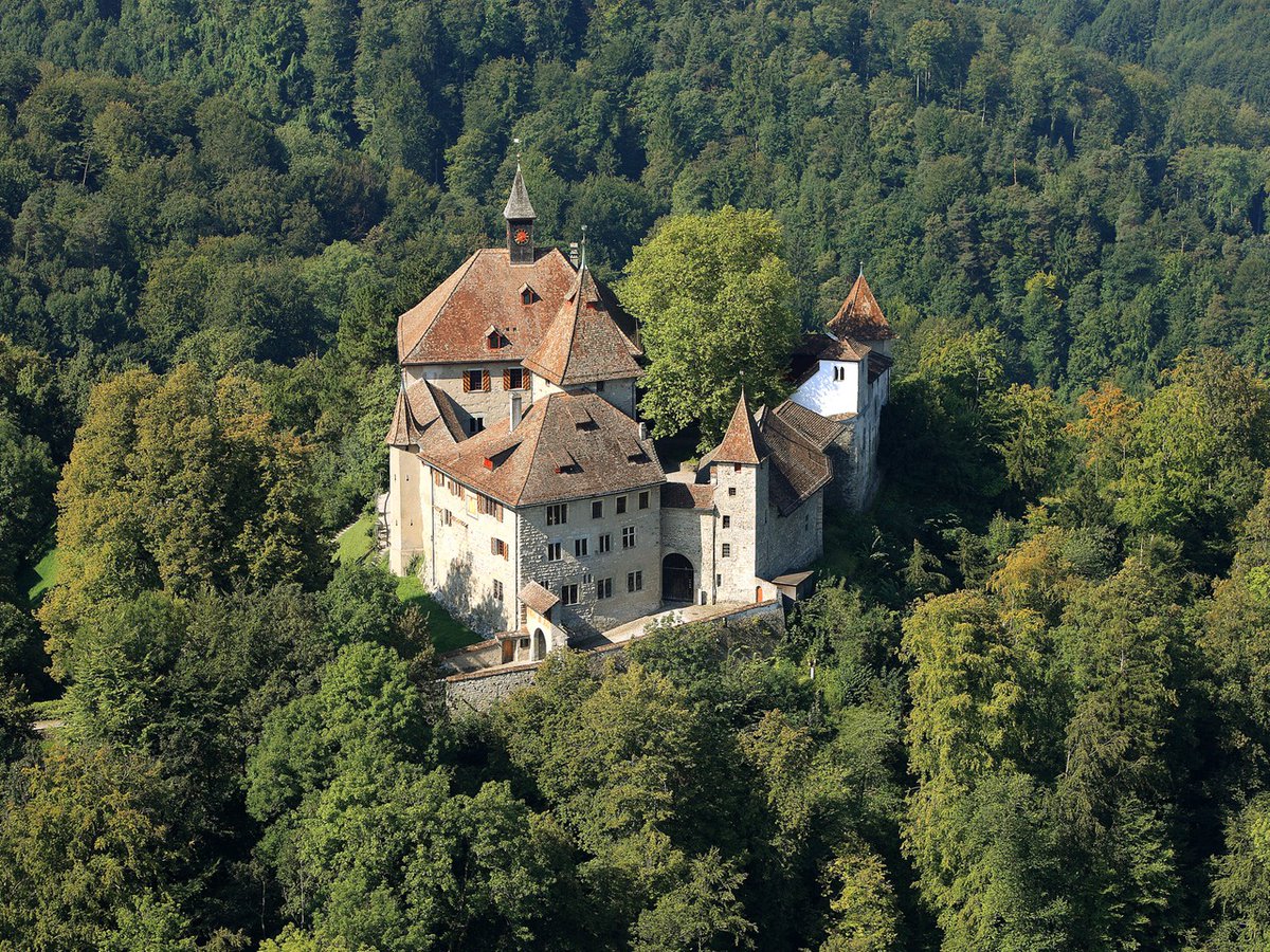 Kavala88's tweet photo. @archi_tradition Kyburg, Switzerland https://t.co/eAc25OXJ54