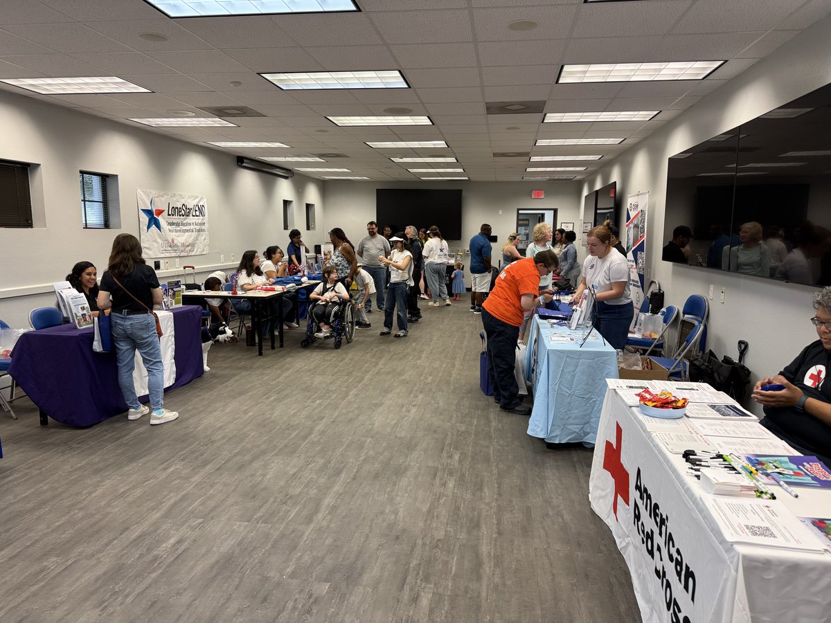 HCSO_NPD's tweet photo. Come out to @HCPrecinct4 Bayland Park &amp; join @HCSOTexas &amp; other agencies for the Disaster Preparedness Expo! Stop by &amp; meet the @McGovernMed LoneStar LEND team, experts in autism education, &amp; learn about valuable resources for emergency preparedness. https://t.co/Ilv0kF0ukT