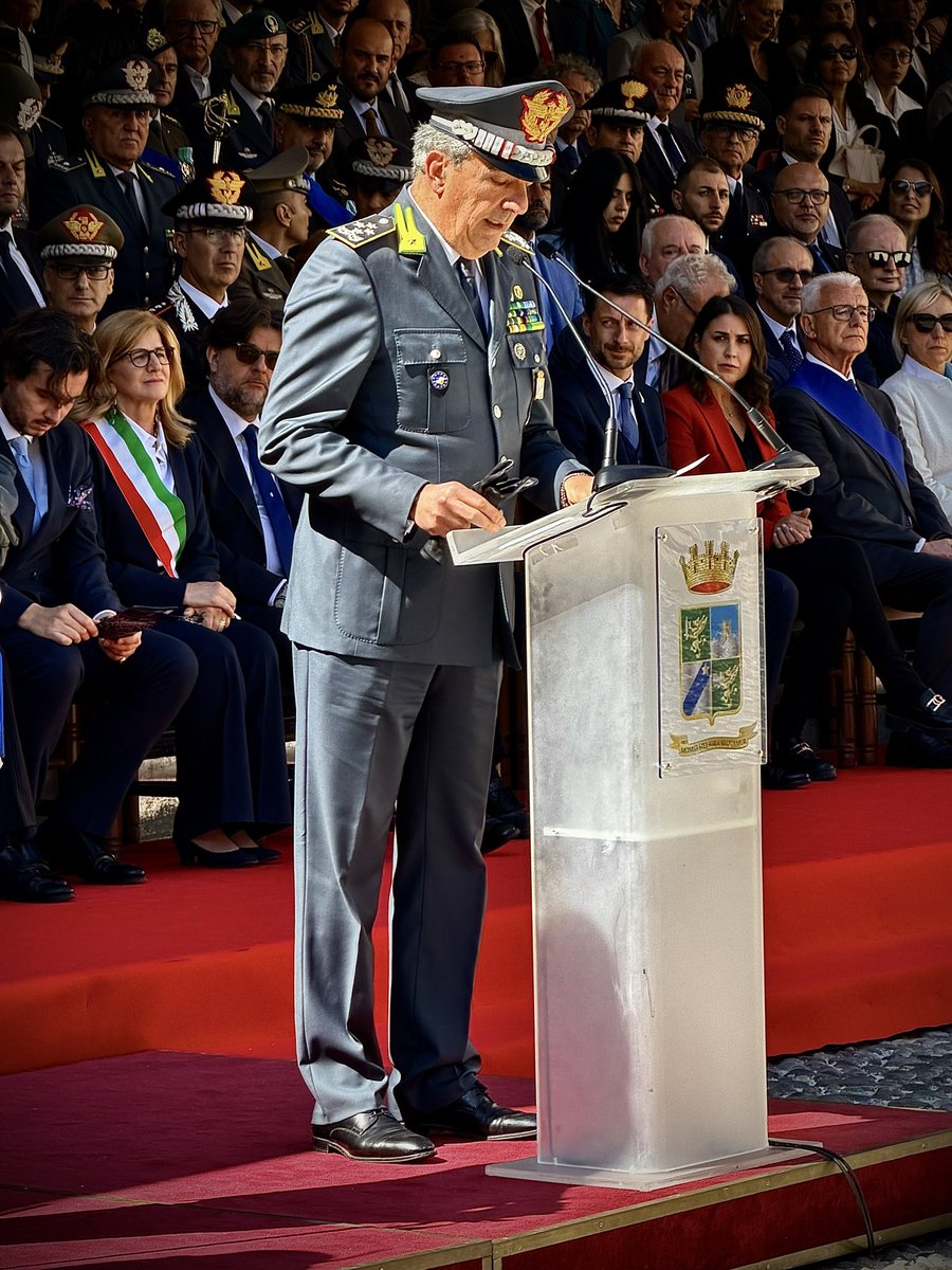 Guardia di Finanza tweet media