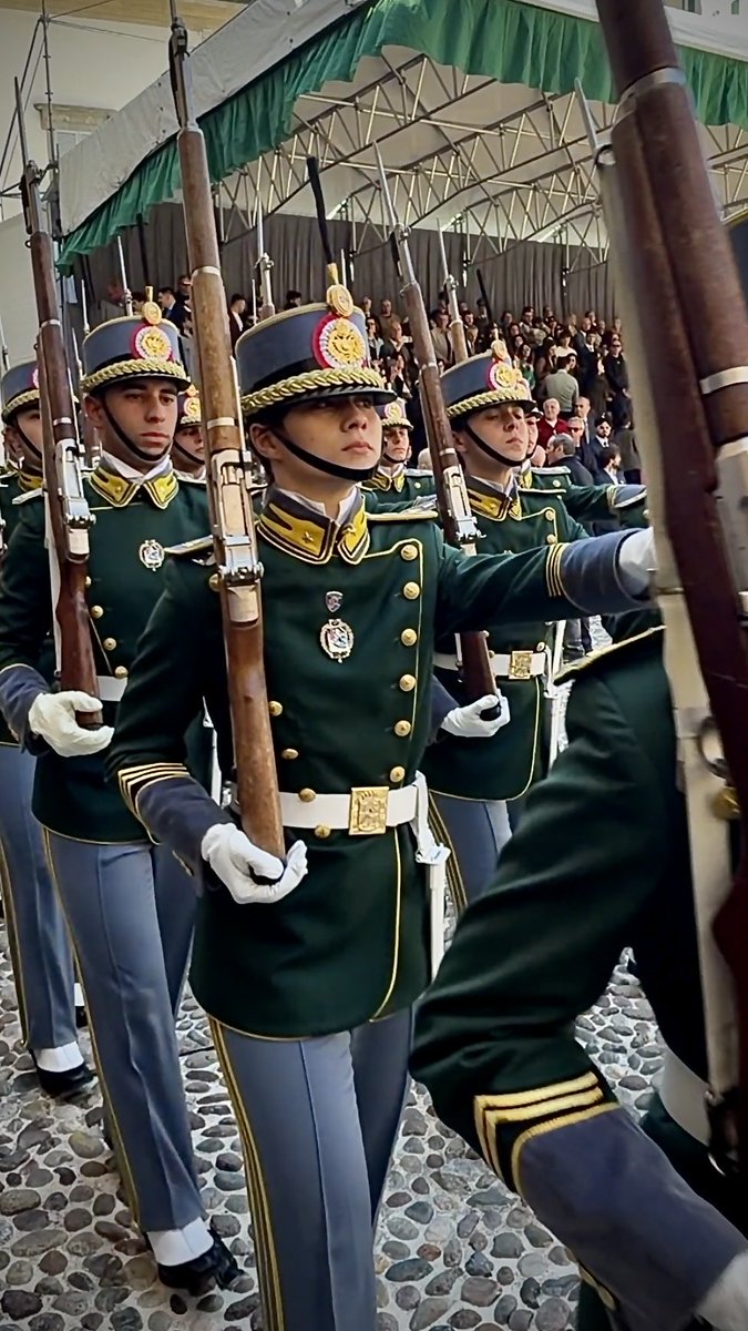 Guardia di Finanza tweet media