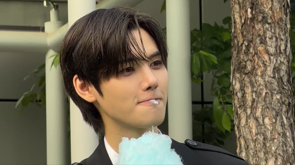 Tlagi_'s tweet photo. 쿨톤이라 퍼랭 솜사탕이 퍼컬이세요💦 #민희 https://t.co/UTej8mQv4S