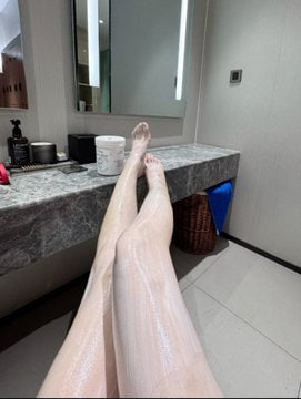福照！晚上的刚爽完！洗干净后的🛁谁要看？ https://t.co/hSyzp6RLqi