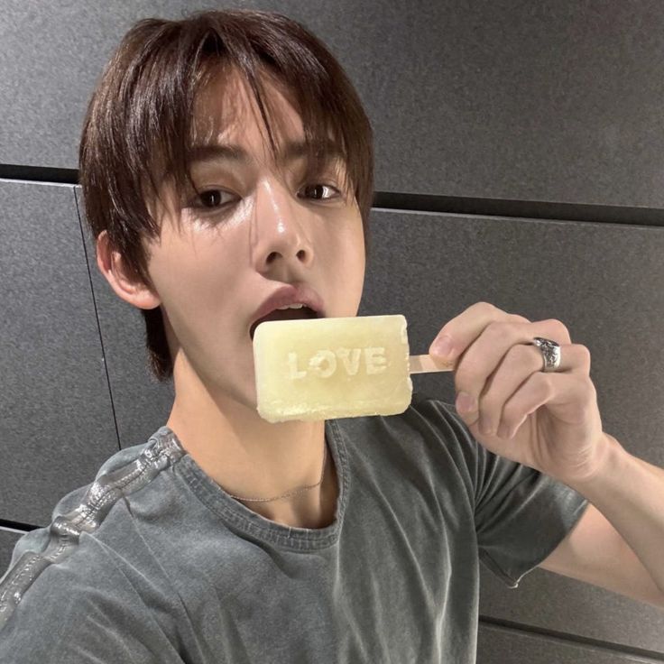 ste com s de seonghyeon ⚢☝🏻 tweet media