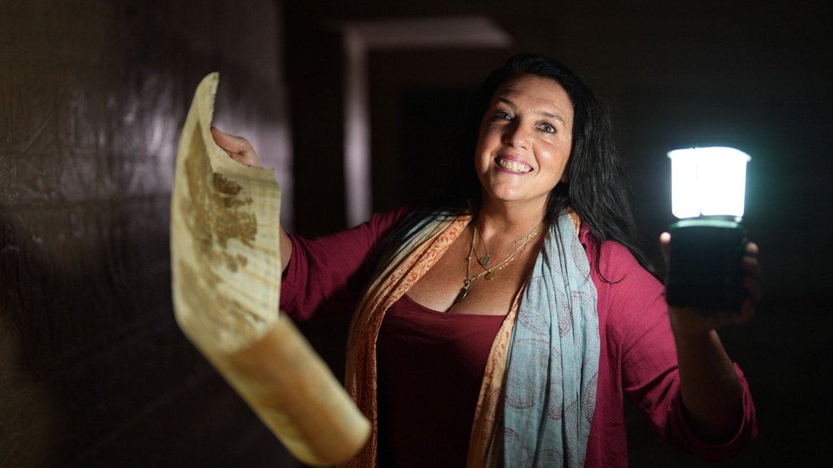 bettanyhughes's tweet photo. Thank you lovely viewers who alerted us to the fact that #SevenWonders in #Egypt #Greece #Turkey is returning tonight to #5Select starting at 9pm X https://t.co/MYYoPO9112