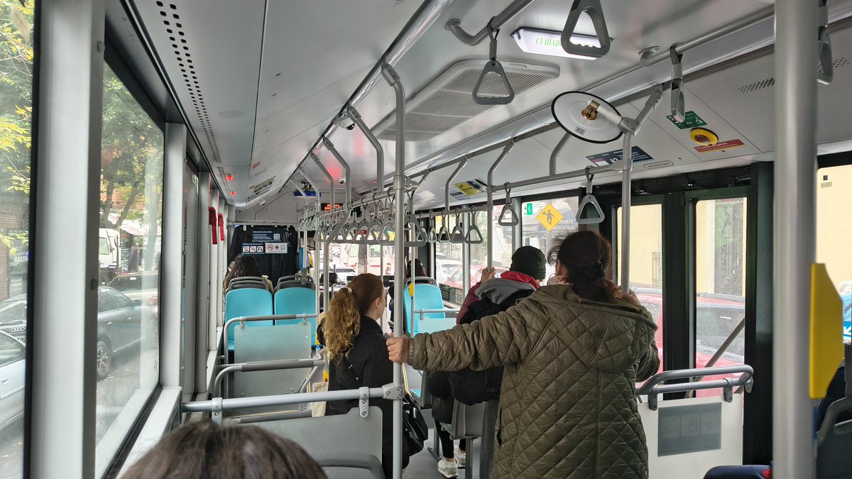 CiudadDeBondis's tweet photo. Primer viaje como pasajero en un #KingLong de la #Linea65 https://t.co/UuVSqe8e2s
