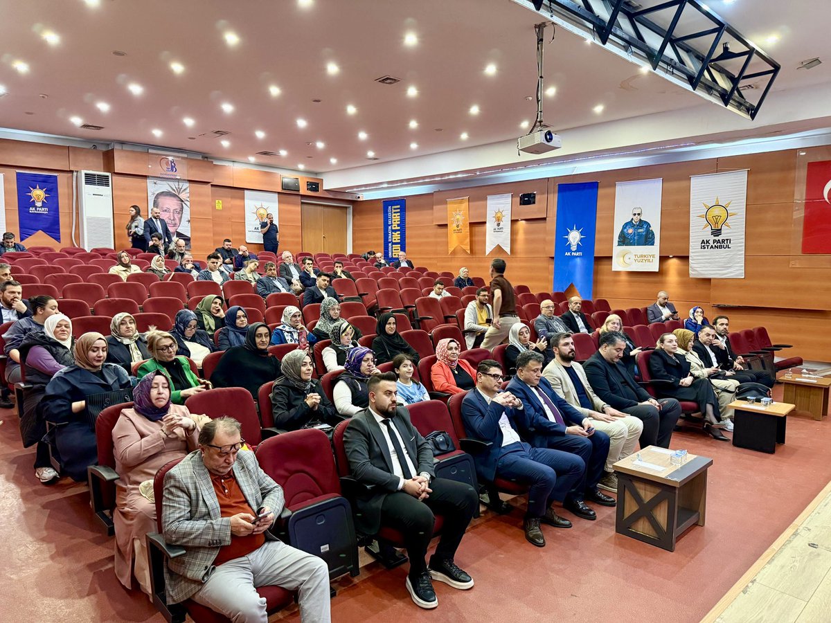 sahanakin's tweet photo. Ak Parti İstanbul Teşkilat Komisyonu olarak,
İl Teşkilat Koordinatörü Olduğumuz Ak Parti Bayrampaşa ilçemizin , Daraltılmış Teşkilatlanma ilçe Danışma Meclisini gerçekleştirdik.
Vatandaşlarımızla daha güçlü bağlar kurmak adına teşkilatımızla birlikteyiz.
@halimaksu 
@erdicapar https://t.co/jXwccWYdpL