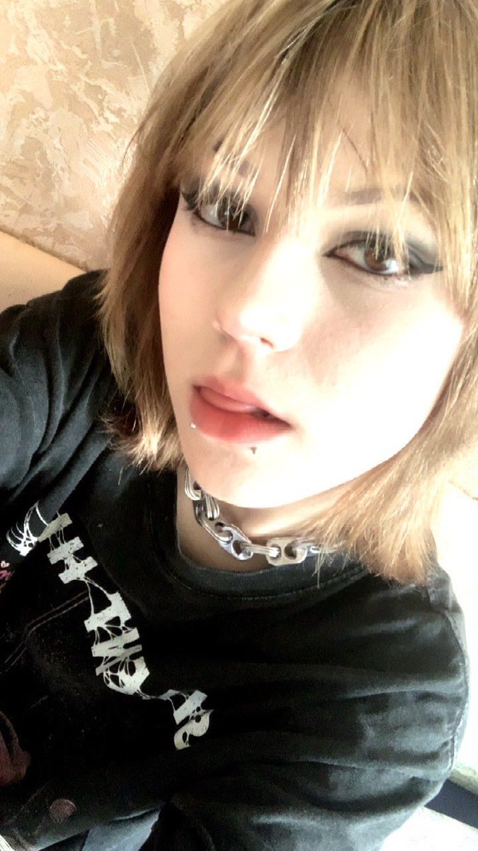 evylanee's tweet photo. the last photo is so 🔥🔥 https://t.co/CSkbXom73r