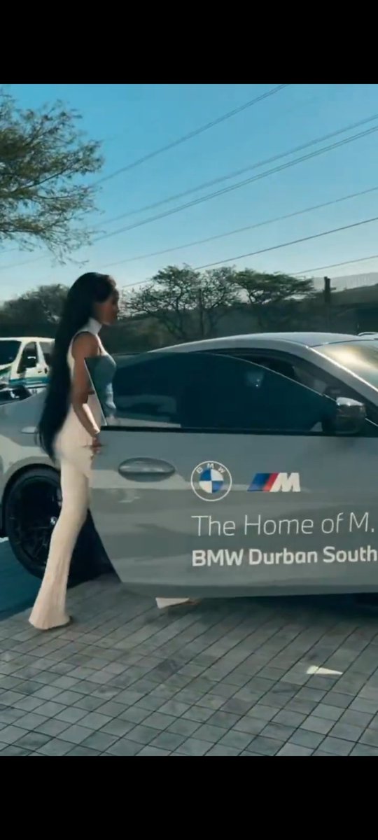 pkmadwe_kwenzi's tweet photo. This is a proof that umuntu akayena owomuntu oka Nkulunkulu. 🙏❤️ 🇮🇹 🇮🇹 🇮🇹 

Congratulations Thando 🎊💐🥳 

DBN SOUTH BMW X THANDEKA
CONGRATULATIONS THANDEKA
#Thandeka4BMW
#BMWMeetsThandeka 
#ThandekaBrandAmbassador https://t.co/LJbJtYl7sh