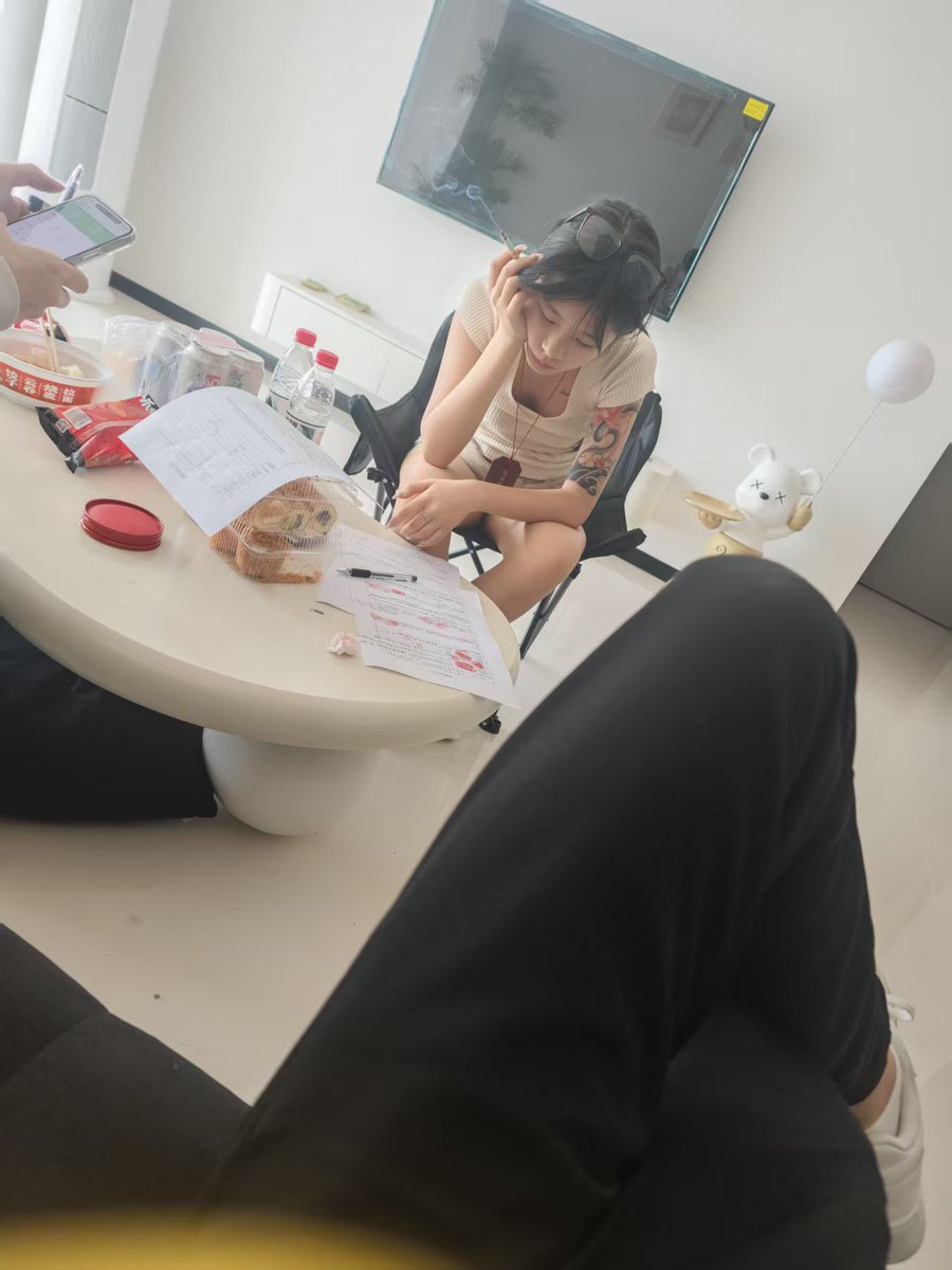 默默 tweet media