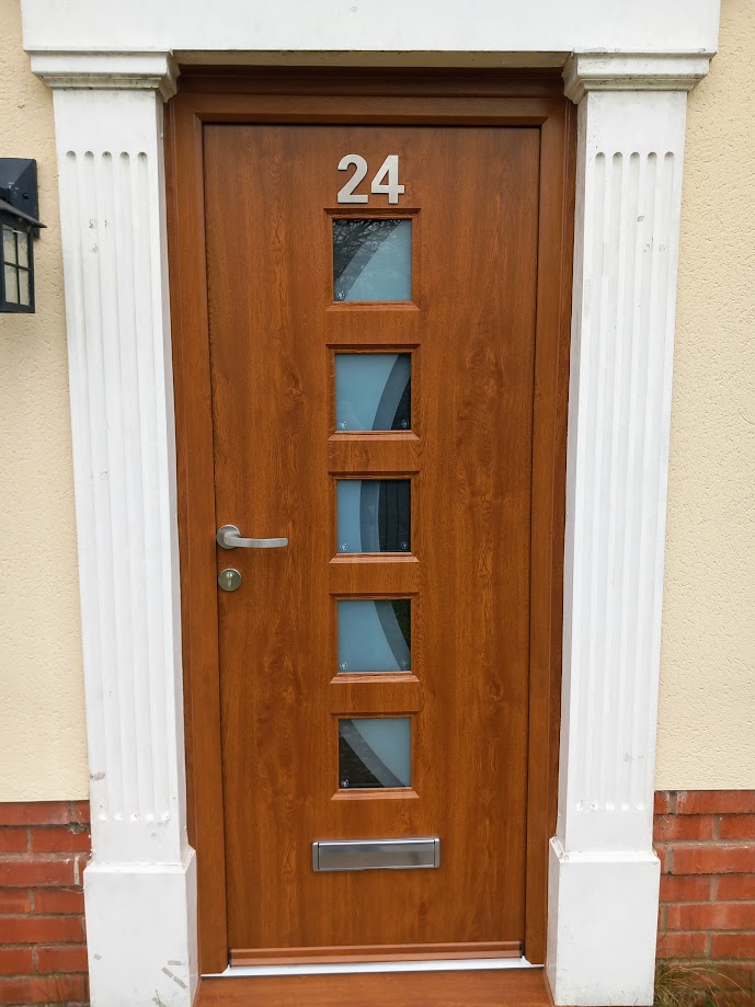 WarwickGlass's tweet photo. Upgrade your home with a stylish, secure &amp; energy-efficient composite door 🚪✨

✅ Low maintenance
✅ High security
✅ Excellent insulation
✅ Long-lasting finish

See below for examples of our recent installations 👇

📞 01926 497645
💻 https://t.co/0I4Kl6gZAl https://t.co/VgzMANvP44