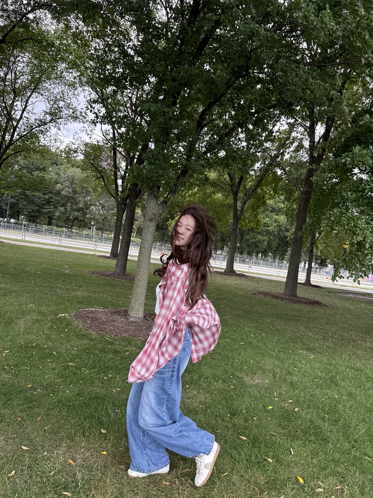 fimsdm's tweet photo. 250923 🦢📸💬 [13:42]

gift/hidden pictures

🦢📸
🦢: and what do you think
🦢: of the art of my hair?
🦢: ㅋㅋㅋㅋㅋㅋㅋㅋㅋ

[13:43]

🦢: lion girl
🦢: ㅋㅋㅋㅋㅋㅋ
🦢: the weather was so nice at that time

[13:44]

🦢: the video was so cute🥺
🦢: it already feels like a memory….ㅋㅋㅋㅋㅋ

[13:45]

🦢: it was so fun
🦢: i really loved
🦢: the deer competition 🦌

[13:46]

🦢: ㅋㅋㅋㅋㅋ