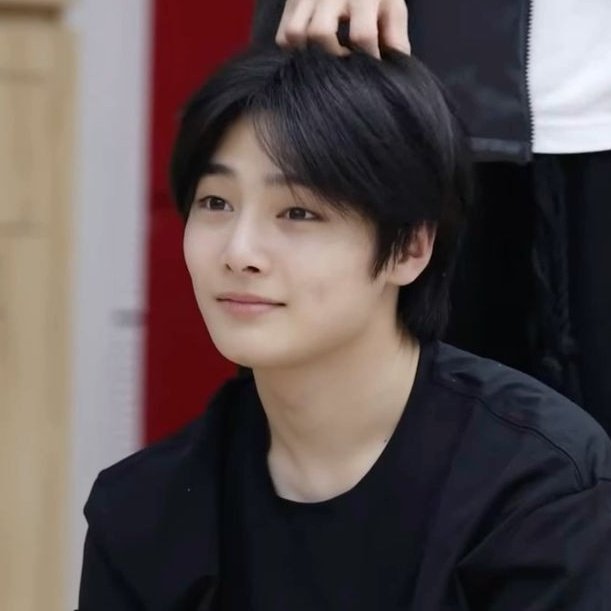 실행 tweet media