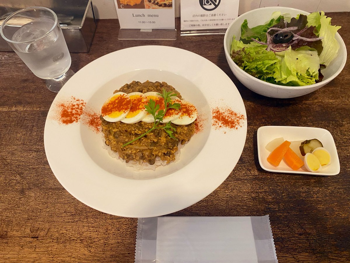 fuwa_sloth's tweet photo. 今日もおいしいカレーとデザートでした。 https://t.co/JA30ZFdHPL