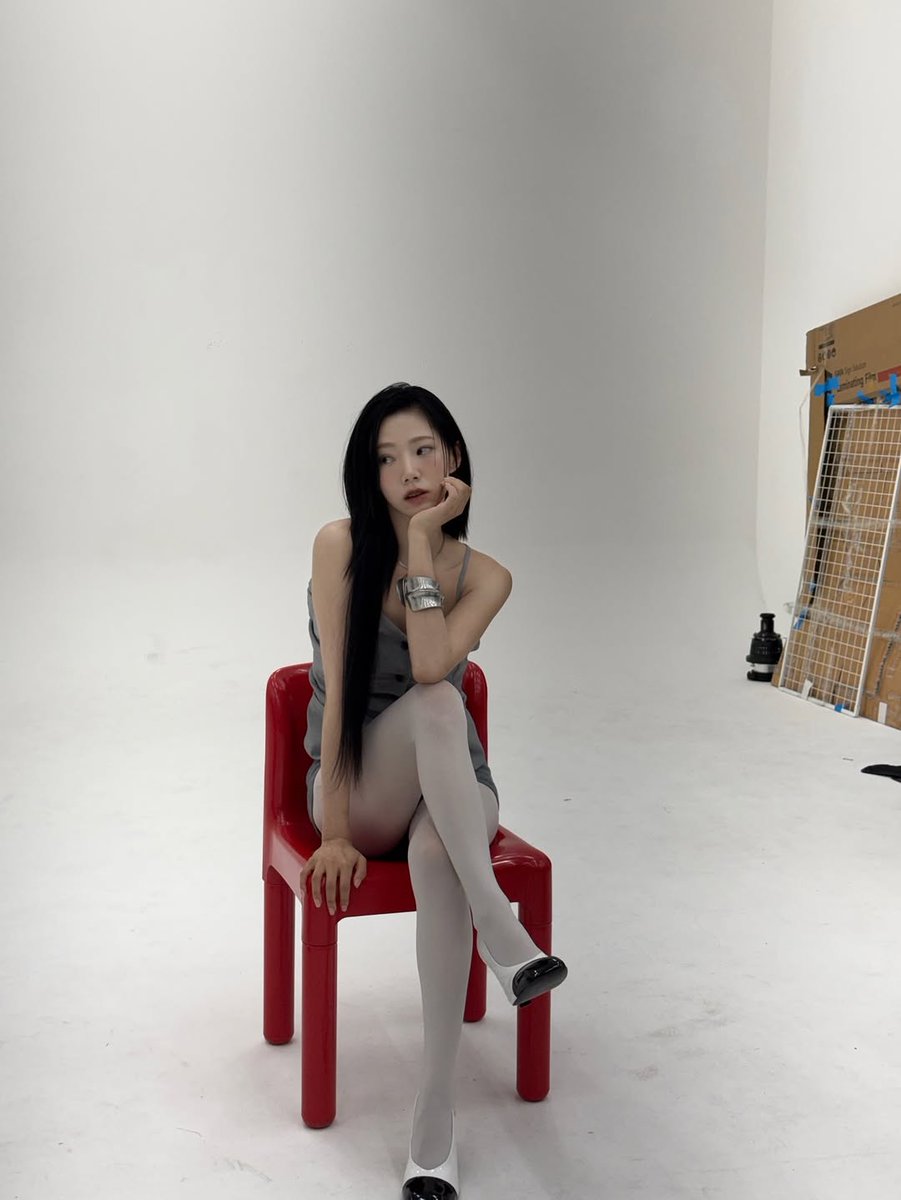 eleyeoreum's tweet photo. 💄💋🐈‍⬛ https://t.co/VDfMrJiSYi