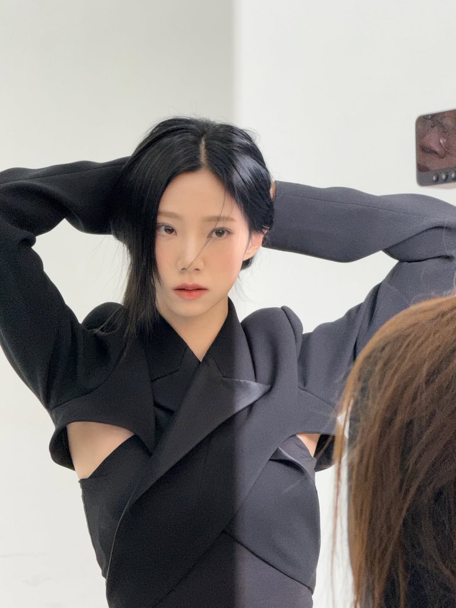 eleyeoreum's tweet photo. https://t.co/hQNh5NpC4H