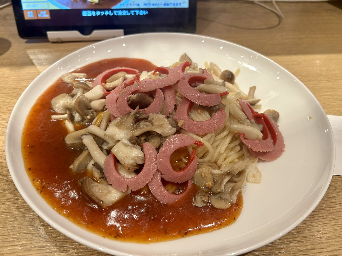 mo_oeb2's tweet photo. オタクと喋って騒いでご飯食べるだけの遠征。帰りたくない。笑 https://t.co/d8lT68OUTd