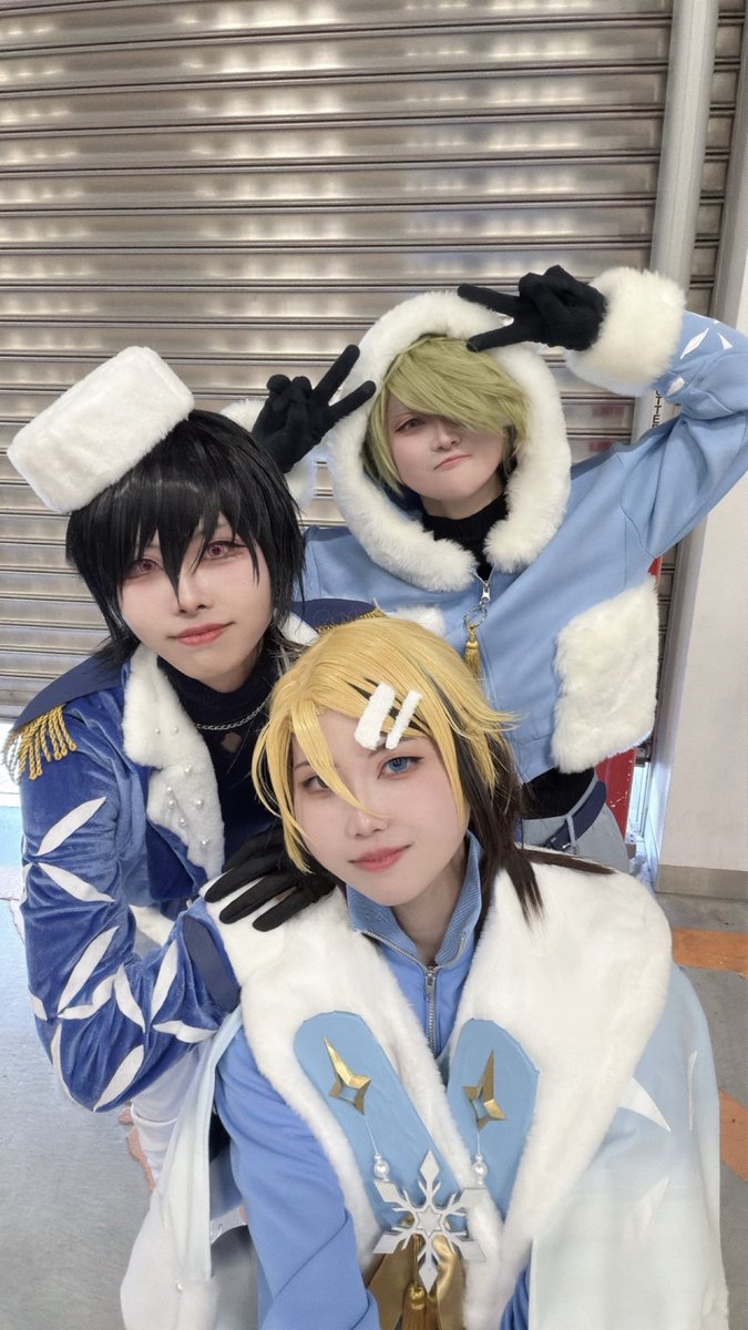 1週間経ってないからセーフ！
スパコミday1お疲れ様でした〜！！スノアニスリーマンセルの🎸でいました❄️🐰
衣装頑張りました...！！耳とか耳とか足とか、完璧じゃない部分もまだまだいっぱいあるので撮影までに修正頑張ります💪🔥
ジュニアお誕生日おめでとうでした🎉🎉