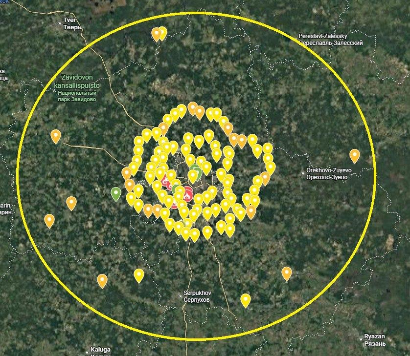 wartranslated's tweet photo. Russia is building another air defense ring around Moscow with over 100 systems installed since 2023, Radio Svoboda found. Putin's Valdai residence has also been blurred on Yandex maps. https://t.co/kEbuuDIDA0