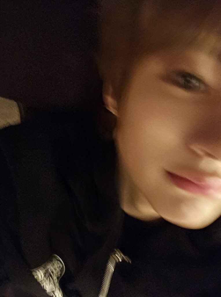 에이 tweet media