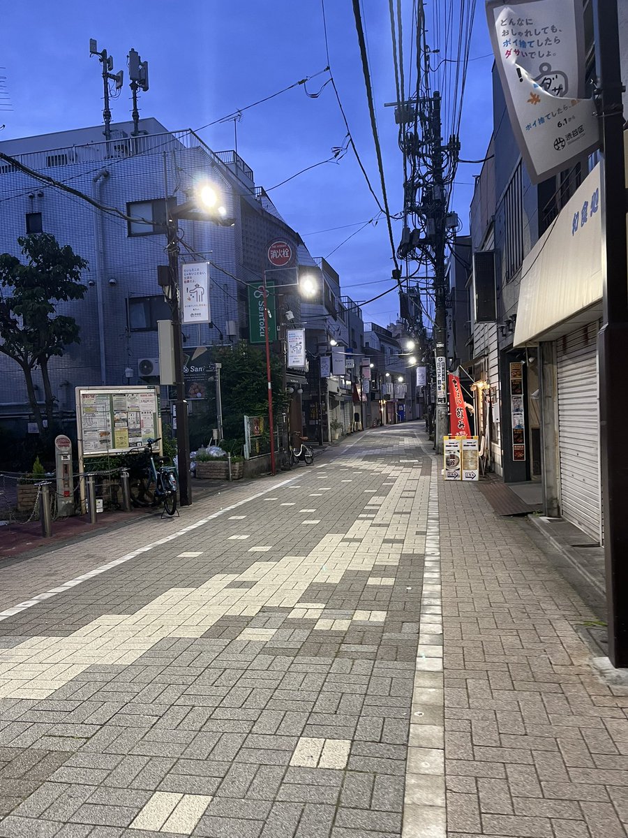 DA_ZU_'s tweet photo. 昨夜は華金を盛り上げていただき皆様ありがとうございました！
今夜も週末の夜を楽しもう🙌

本日のメンバー
ちか、りゅうや https://t.co/0cfmghi7O7