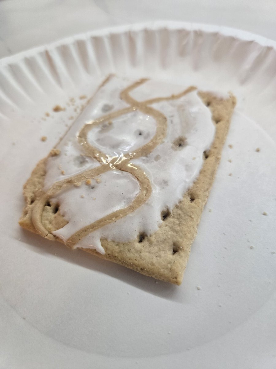 ToddtheSignGuy's tweet photo. Yo @PopTartsUS what's up with this ? Overstuffed ??? https://t.co/HgGV0h4oS6