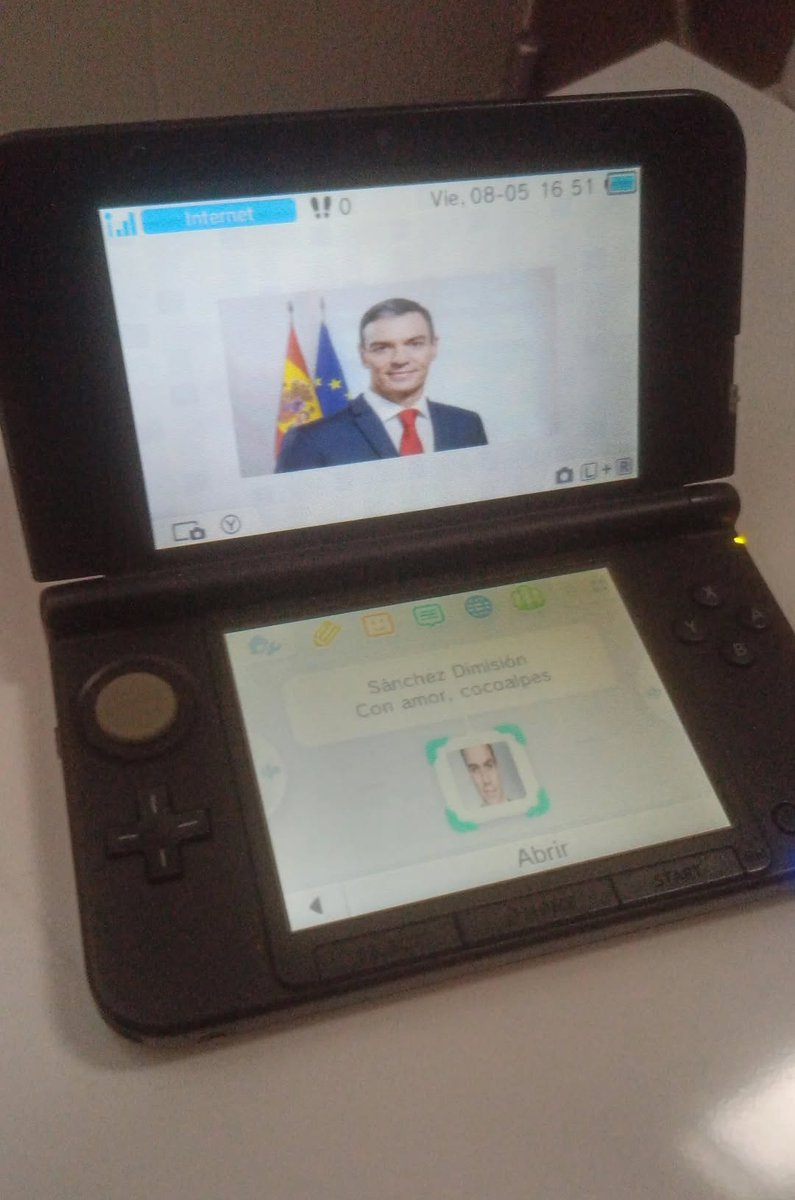 cocoalpoto's tweet photo. ni caso a esto, necesito hostear la imagen en internet para ponerla en el portafolio https://t.co/BeYM269BsR