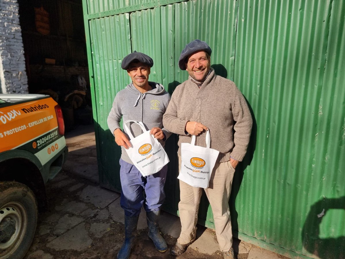 TinagoAB's tweet photo. ¡Hoy visitamos a Cabaña Gue Glen Sur de Raul y Mariano Zanguitu de Huanguelen! 🙌 ¡Gracias por tantos años de confianza! Si queres hacer como Cabaña Gue Glen Sur y potenciar tu producción, llámanos y te contamos cómo podemos ayudarte."
https://t.co/EUcichpt4C https://t.co/5JlwEt8E7k