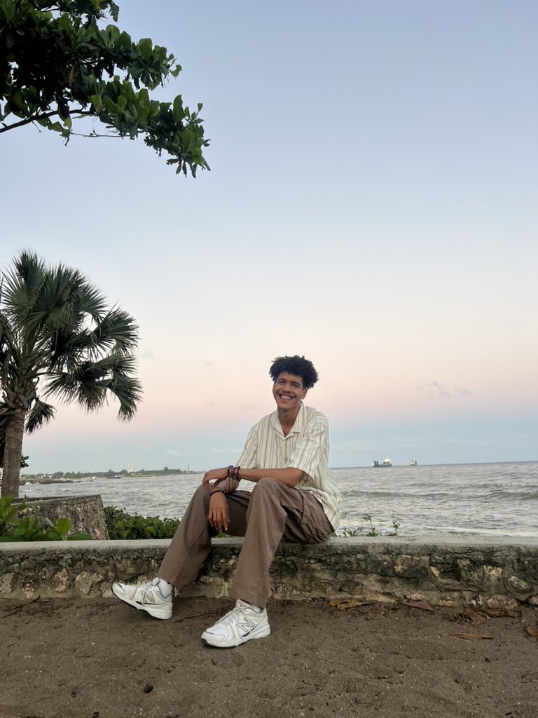 Iamedwintr's tweet photo. Sonríe 😁 https://t.co/mFswA6IE5B