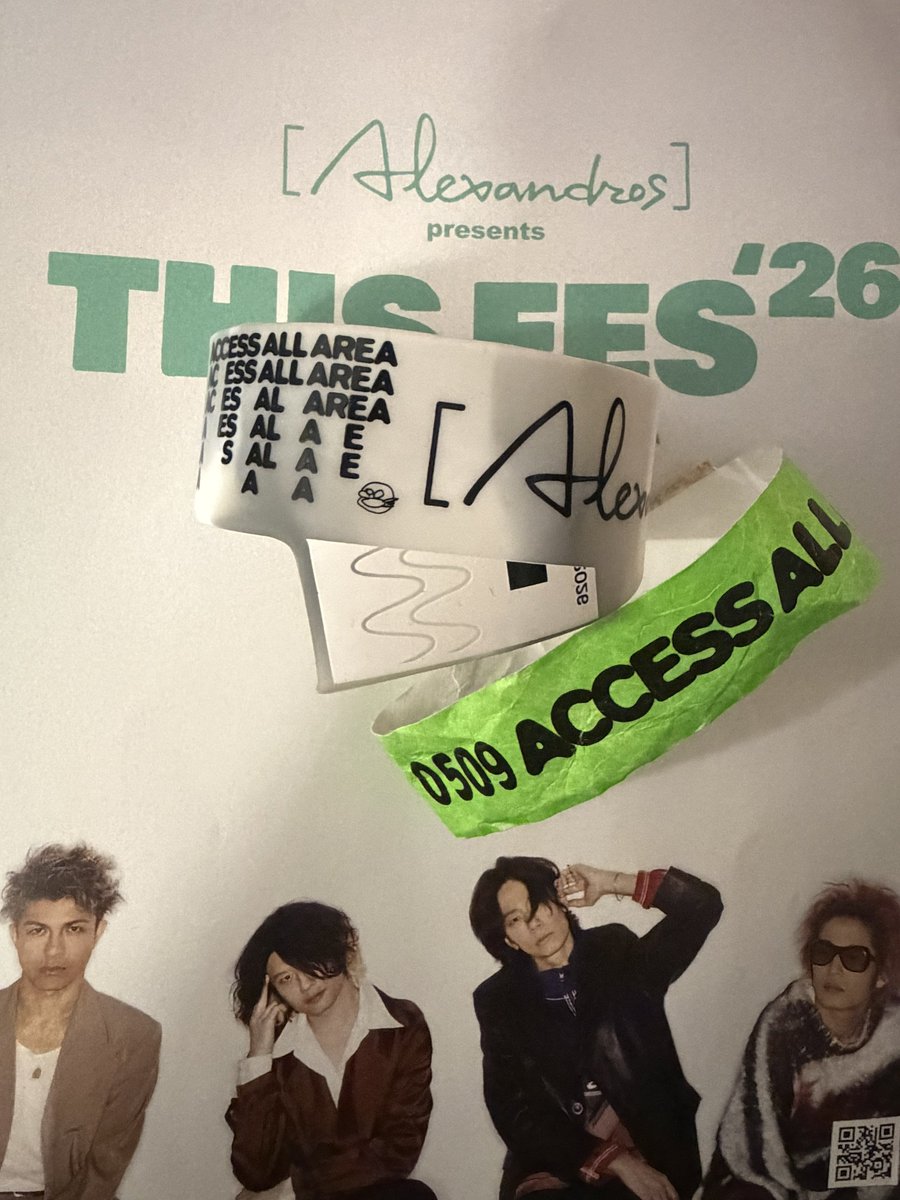 suzu_512's tweet photo. ［Alexandros］
FC TOUR "ACCESS ALL AREA"

さすがFC限定
ヤバすぎるセトリ🤣🤣
それでも広島のフロアあつすぎ
みんなわかってるって最高

ずっと聞きたかった曲を
久しぶり聞けて泣いた😭
あるかなって思ってたよ
思ってたけどいざ始まると泣くわ
今までの期待してたぶんね

もぅ本当にドロス最高 https://t.co/zZgME7lnJ8