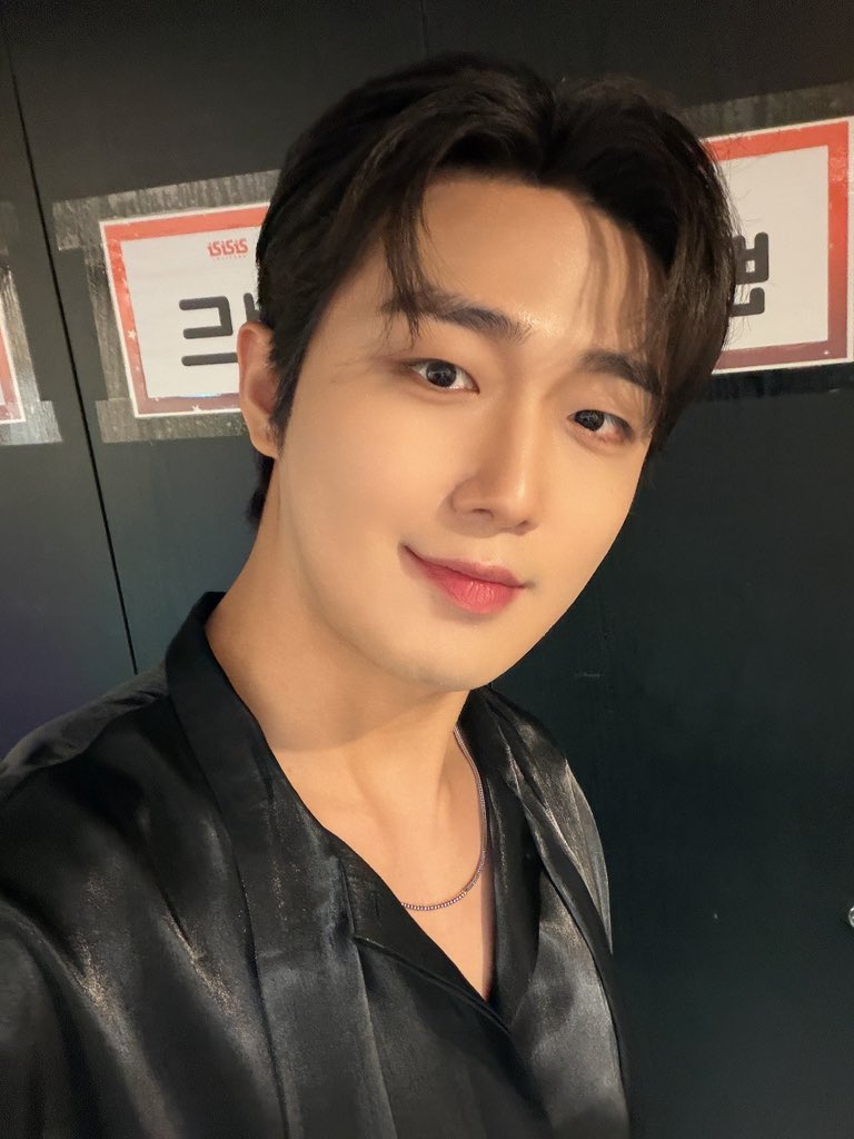 Library_artists's tweet photo. 𝗟𝗜𝗕𝗥𝗔𝗥𝗬 𝗦𝗧𝗔𝗚𝗘📸⠀
⠀
🎙️ 이석준

라라라 페스티벌
이석준 콘서트
<인터미션> 성료 사진 공개

#라라라페스티벌 #콘서트 #이석준 #SeokjuneLEE https://t.co/ByDp2Tpv8j