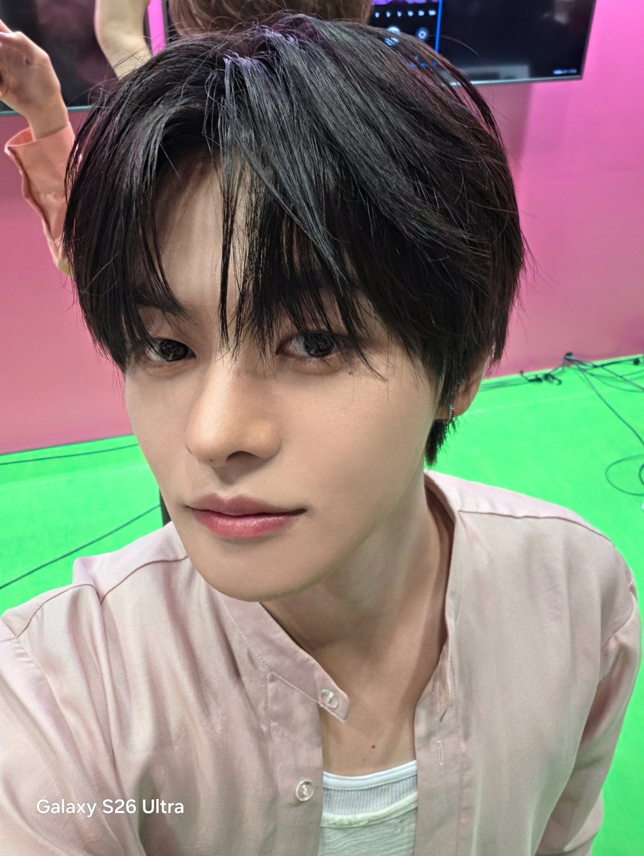 📸] 260509 SamsungJPN X — LEO CUT #LEO #리오 #LEELEO #이리오 On