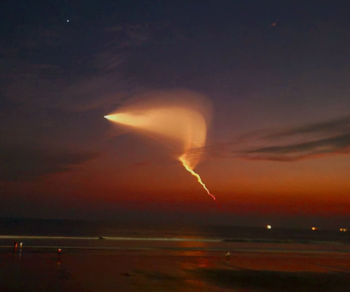 manas_muduli's tweet photo. It’s official now. 

India successfully tested the Advanced Agni missile with MIRV (Multiple Independently Targeted Re-Entry Vehicle) capability from APJ Abdul Kalam Island, Odisha last evening. 

It was tested with multiple targeted payloads across a vast geographical area. https://t.co/EcgeKAU3Ba
