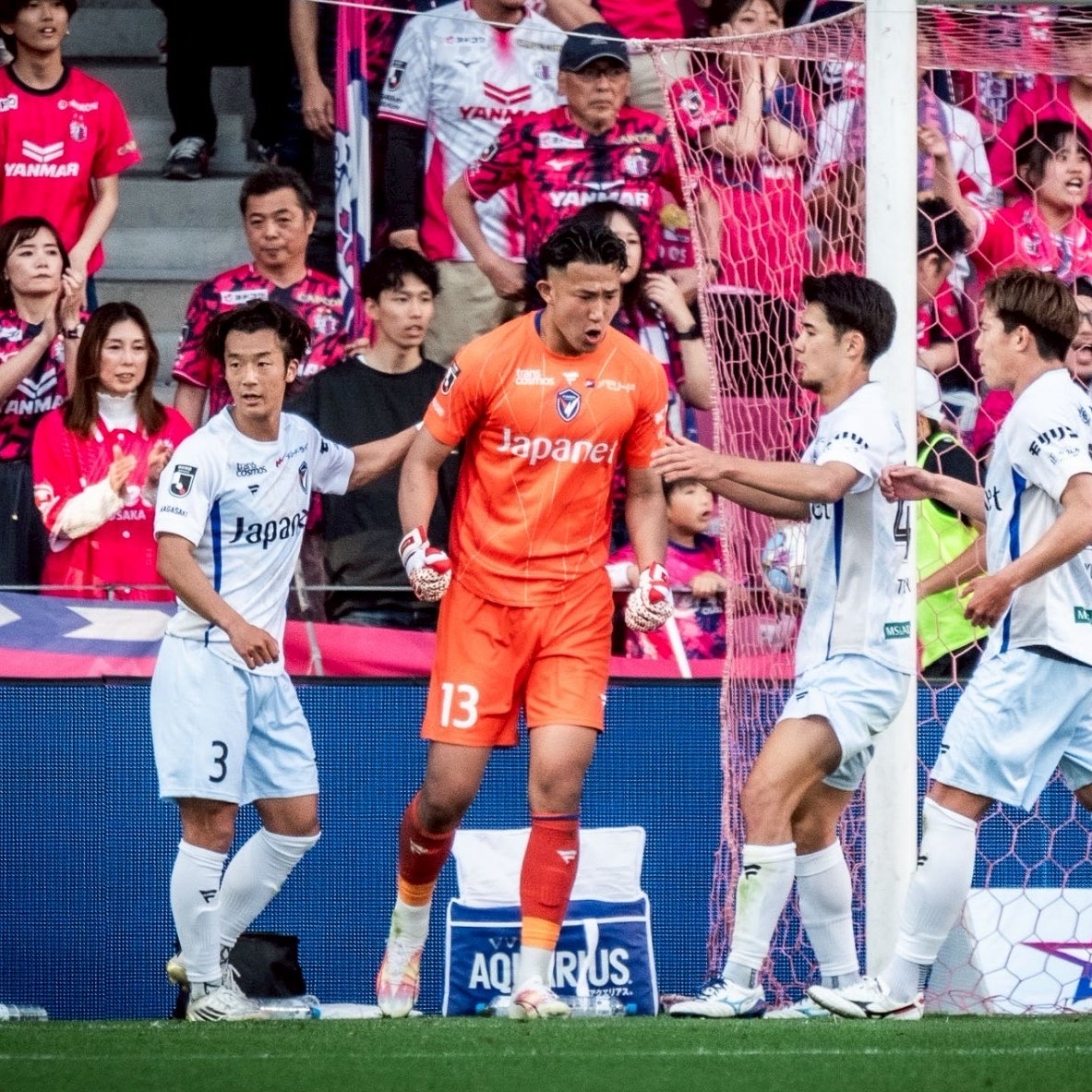 🔷-𝙈𝘼𝙏𝘾𝙃 𝘾𝙊𝙈𝙈𝙀𝙉𝙏-🔶 

監督・選手のC大阪戦コメント掲載📝
※公式HPからご覧いただけます📲

🗣️#高木琢也 監督
🗣️#波多野豪 選手

コメント全文は⏬
v-varen.com/gamedata/20260…

#vvaren #長崎旋風 #C大阪長崎