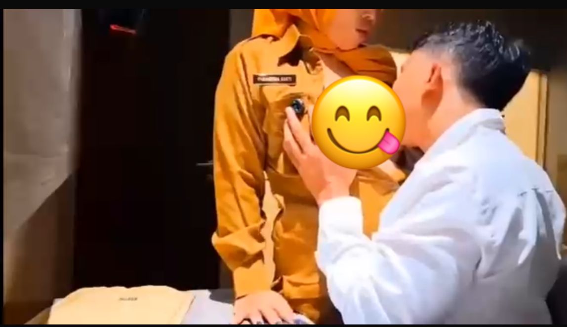 mellowvicy's tweet photo. BU GURU INGGRIS 
link di komen
#videogaykids 
#viralvidey https://t.co/PY3ei3YRTB
