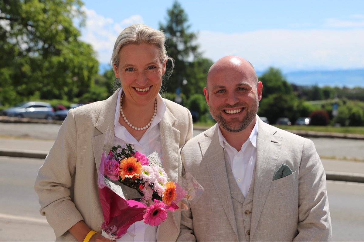 Bei der heutigen Mitgliederversammlung des Kreisverbands Bodensee standen die Delegiertenwahlen zum Bundesparteitag im Mittelpunkt. Mit überwältigender Mehrheit wurde Dr. Alice Weidel zur ersten Delegierten gewählt. Als weitere Delegierte wurden Thomas Seitz, Jonas Zagst und