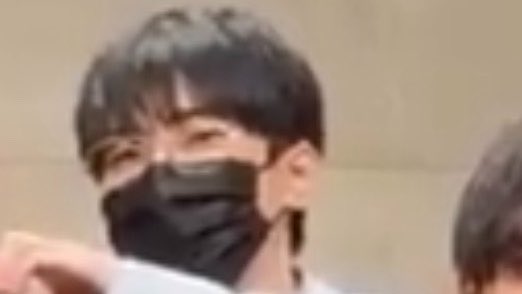 the many phases of wonwoo and his bangs 😁🤏🏻