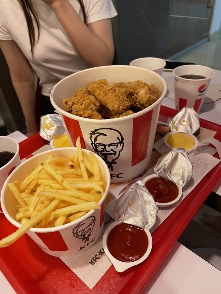 PorterLaur25219's tweet photo. KFC hits different every time https://t.co/xNY3LSOmZ2