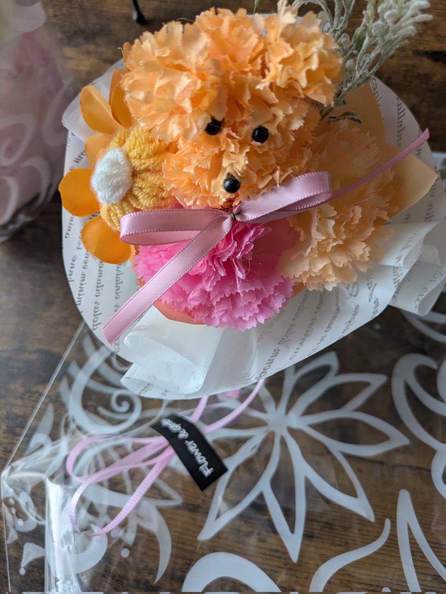 Rafterp7 自分でブーケを作ろうデー素敵💕 明日は母の日🇯🇵なので私は