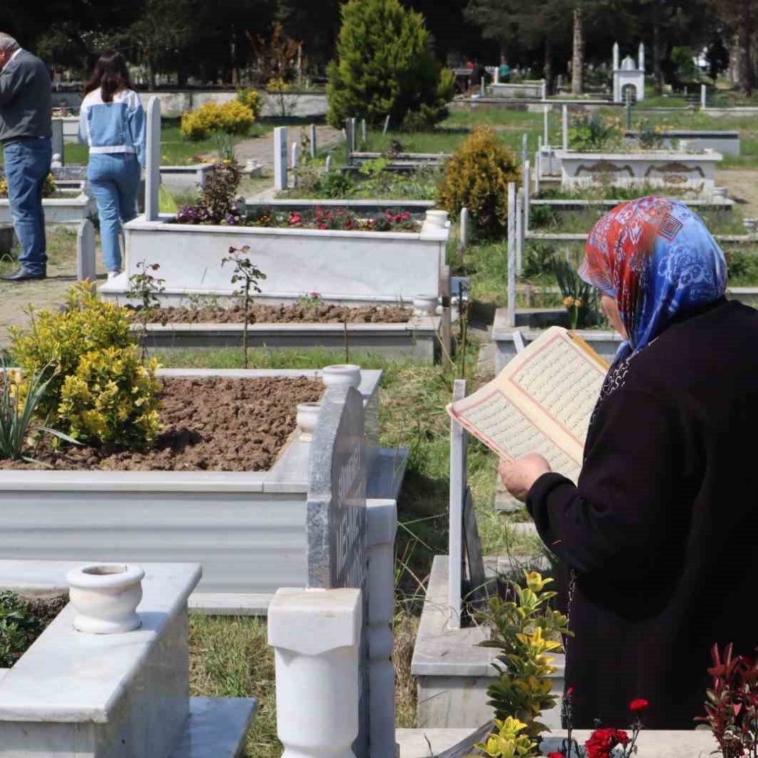 SİYAH SANCAK tweet media