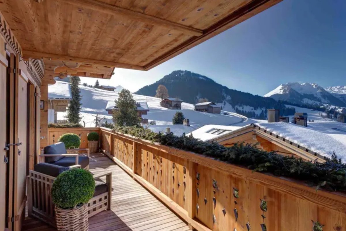 The Luxury Chalet Company tweet media