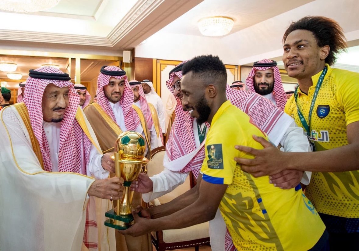 dh5om_'s tweet photo. من دور 64 إلى النهائي 
استقبل نادي التعاون هدف وحيد 
وسجله في البطولة وقتها 20 هدف 

يذكر في دور الستة عشر فاز على #الشباب 0-3
ايضا في نصف النهائي فاز على #الهلال 0-5
واخيراً في النهائي فاز على #الاتحاد 1-2

اقسم بالله لن تجد بطل يستحق مثل تعاون 2019

#التعاون #كاس_الملك https://t.co/lPzweCsaXs