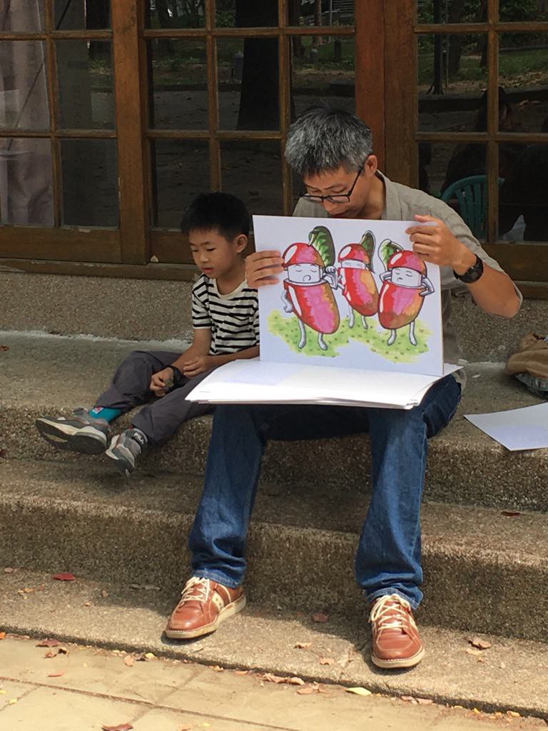 TaigiGinakoo's tweet photo. 「染菝仔莊ê阿䆀仔」是一个適合大人kap囡仔ê故事，內面有chiâⁿ濟議題thang好chhōa囡仔做伙討論kap思考喔。多謝Chheⁿ-sún-sún老師kap所有來聽故事ê囡仔兄、囡仔姐、阿爸、阿母。

#成大台語囡仔古 https://t.co/TuLXZmKksm